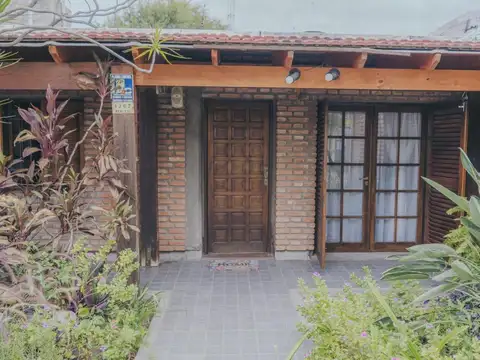 Casa en venta - 3 Dormitorios 3 Baños - La Rioja