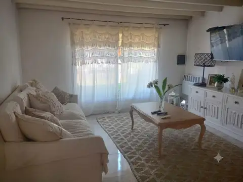 Casa en Alquiler de 3 dormitorios