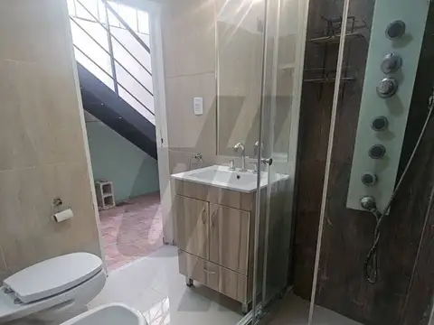 Depto Tipo Casa en Venta 8 años