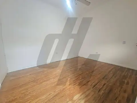Depto Tipo Casa en Venta en Flores Norte, USD 120.000