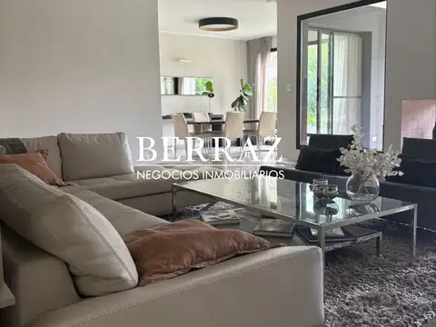 Casa 7 ambientes con 3 baños