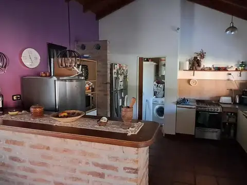 Casa 4 ambientes con 3 baños