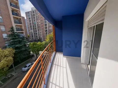 PI Y MARGAL 900, Piso 3