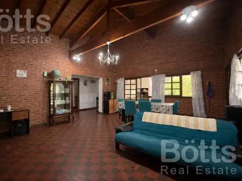 Casa 3 ambientes con 1 baño