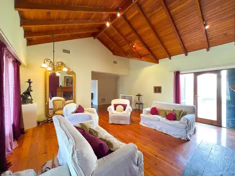 CASA EN VENTA BARRIO CERRITO TANDIL