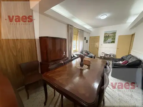 Casa 5 ambientes con 1 baño