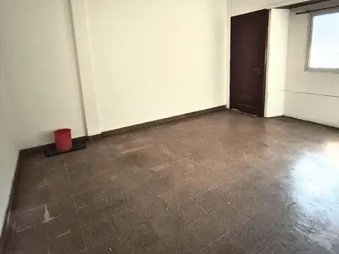 Local con Vivienda y zotano