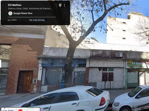 Ocho locales con subsuelo en Balvanera. Moreno esquina Matheu.