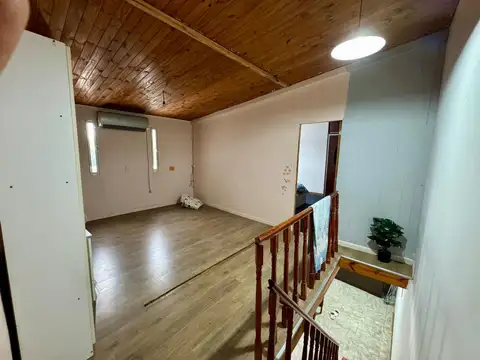 Casa 5 ambientes con 1 baño