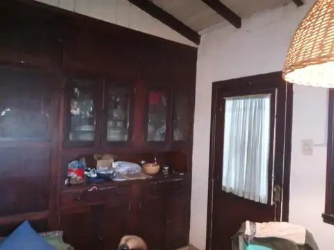 Casa 2 ambientes con 1 baño