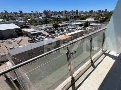 Departamento en Alquiler con 1 cochera