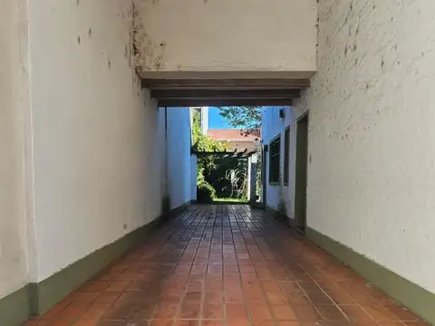 Casa 6 ambientes con 4 baños