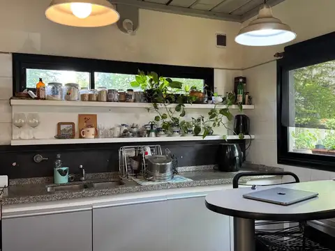 Casa en Venta con 3 cocheras