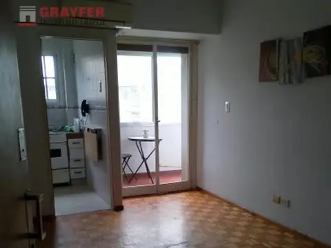 Felipe Vallese 500, Piso 9