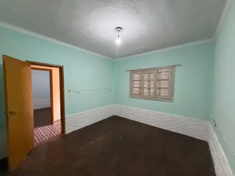 CASA LOTE PROPIO CON PATIO 4 AMB