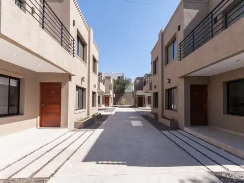 Depto Tipo Casa en Venta 2 años
