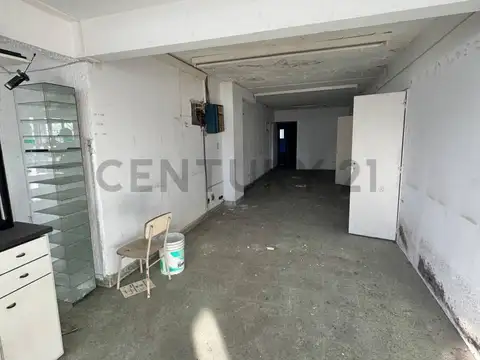 Avenida General Paz 10600, Piso 1