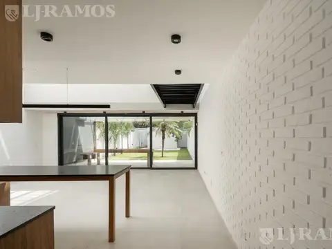 Casa triplex en venta en Béccar