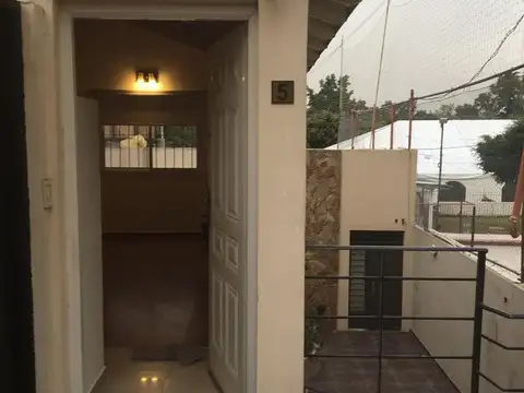 Depto Tipo Casa 2 ambientes con 1 baño