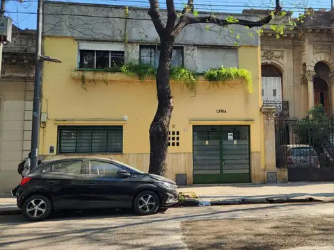 COLEGIALES- Casona estilo racionalista