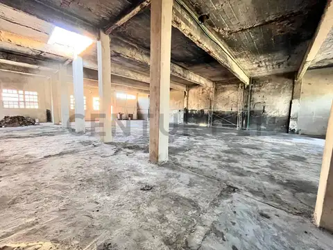 Galpon en Venta 18  mts Frente