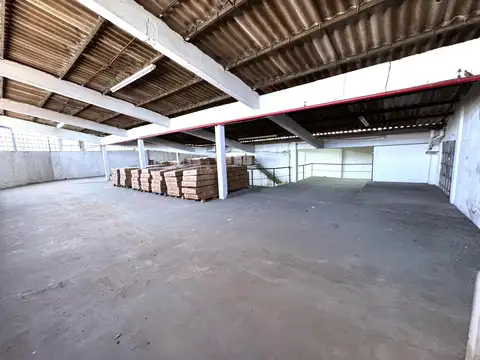 Alquiler Depósito Galpón Nave Industrial en Villa Riachuelo