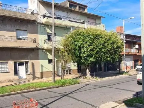 Corvalan 1118 , Piso P.B