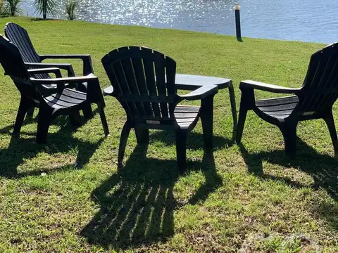 Casa en Venta con 4 cocheras