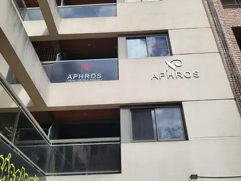 ALQUILER – Departamento luminoso de 1 dormitorio y medio con balcón en Nueva Córdoba