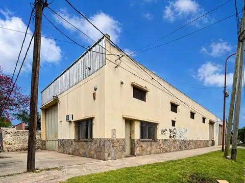 GALPON EN VENTA LA PLATA - 240 M2 LOS HORNOS
