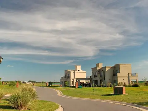 Terreno en Venta en San Sebastian, USD 33.000