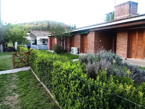 CASA EN VENTA - RIO CEBALLOS - Barrio Cantegril