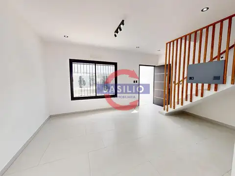 Casa 3 ambientes con 1 baño