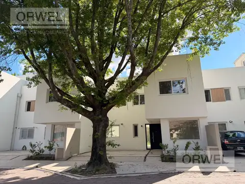 Venta Casa 5 Ambientes San Isidro a Estrenar. Impecable Construcción