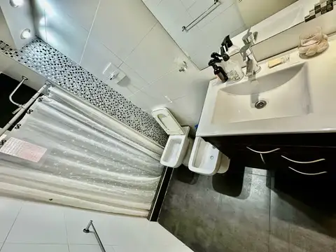 Dos dormitorios amoblado - Callao al 200