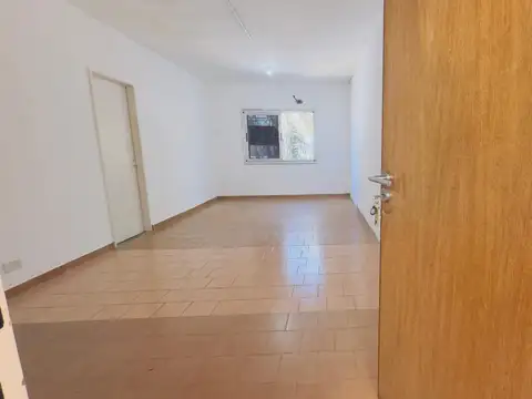 Oficina en Alquiler planta alta muy buena ubicación