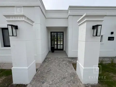 Casa en Venta en San Matias, USD 468.000