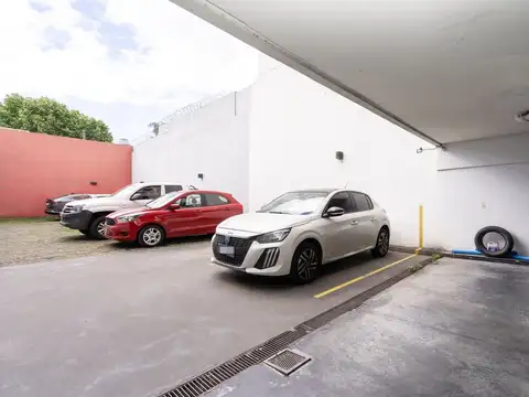 DEPARTAMENTO MONOAMBIENTE CON BALCON Y COCHERA