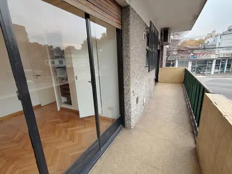 2 amb frte bcn corrid lum JB Alberdi 4700 $590000- cca.Rivad