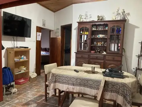 CASA 4 AMBIENTES + LOCAL