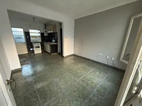 Depto Tipo Casa en Venta 40 años