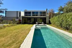 San Cayetano al 5900