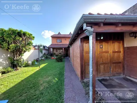 Importante Casa 4 ambientes en venta en  Quilmes.