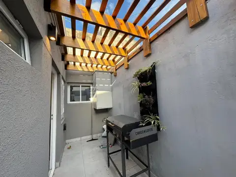Depto Tipo Casa en Venta en La Perla Sur, USD 68.000
