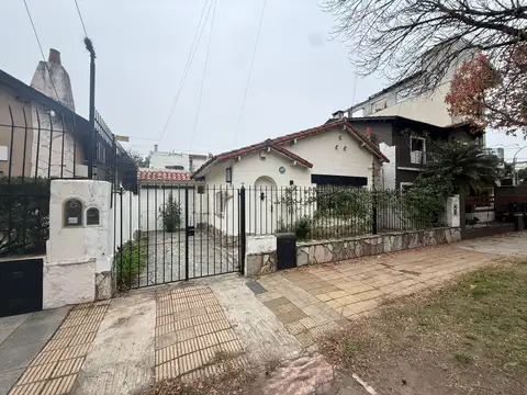 Casa en La Lucila-Vias/Libert.