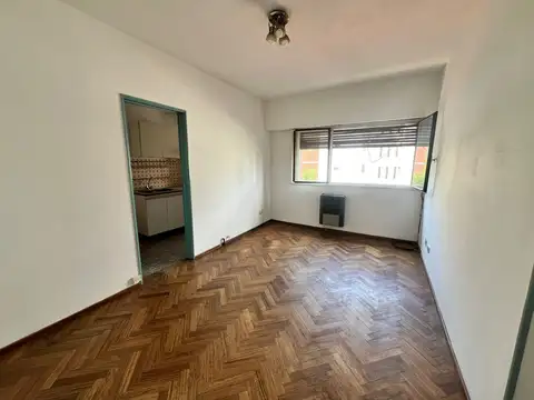 Paraguay 5400, Piso 3