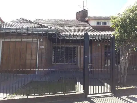 Casa en Venta en Quilmes Oeste, USD 180.000