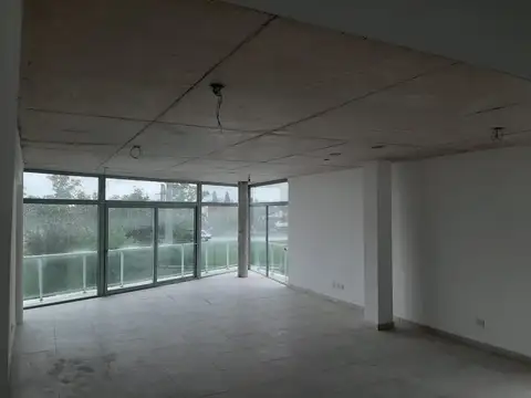 Oficina en Venta en Pilar, USD 75.000