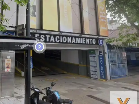 Blanco Encalada e/ Montañeses y Arribeños