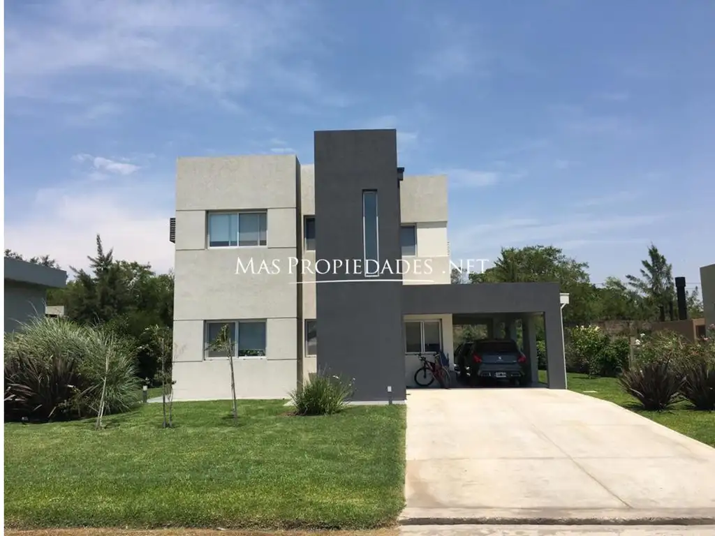 Casa en Venta en Las Golondrinas - 3 dormitorios